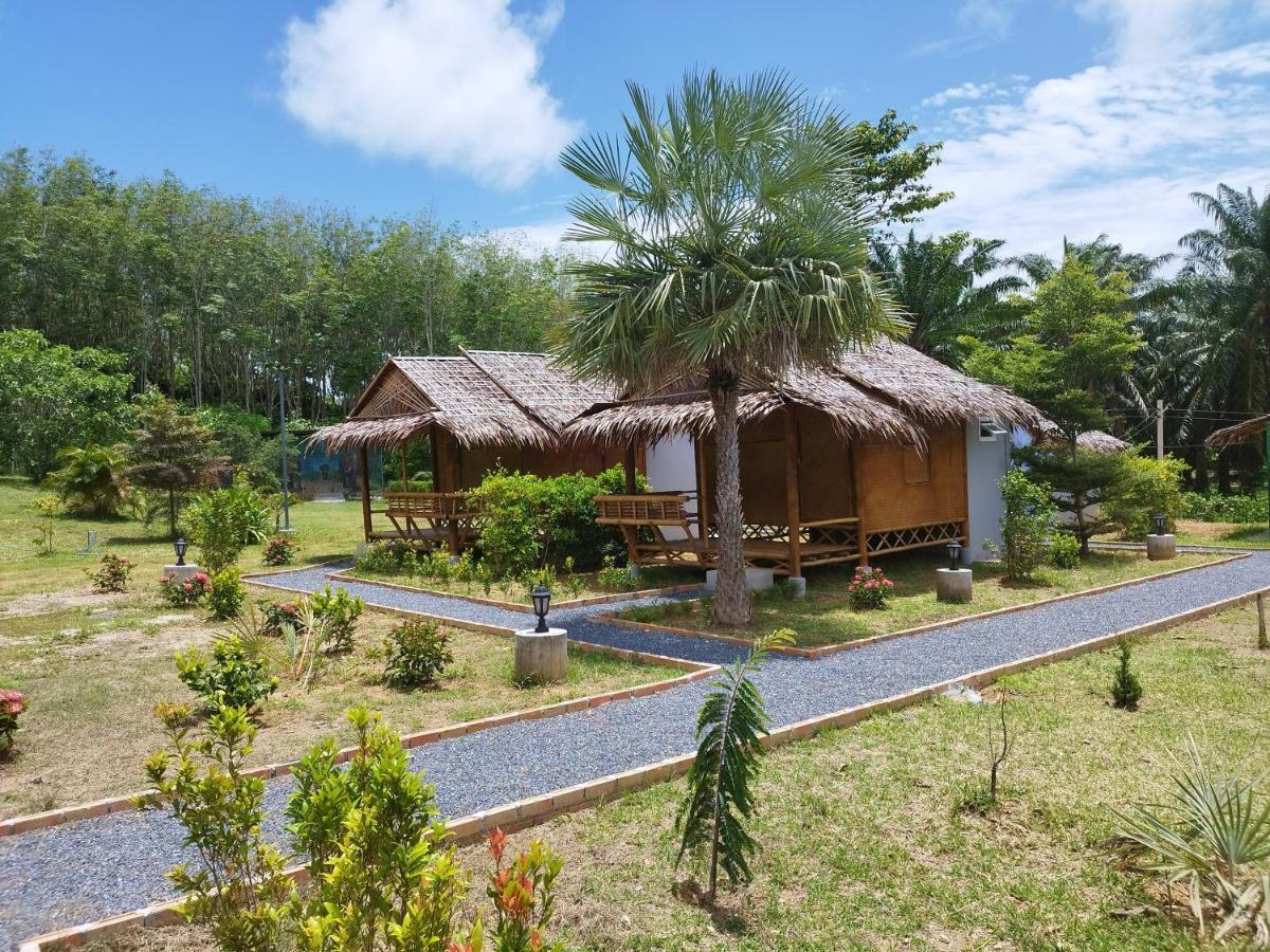 Palm Garden Bungalows Ko Lanta Buitenkant foto