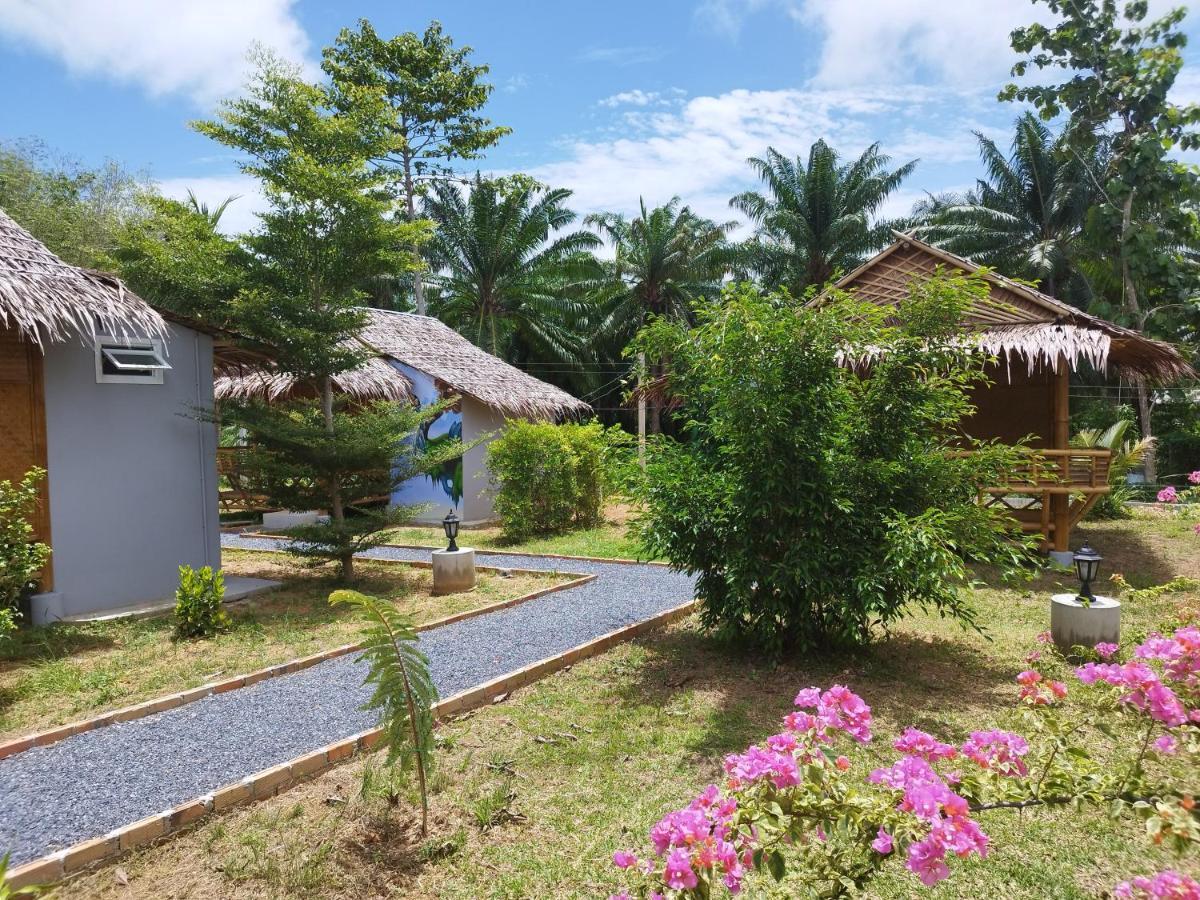 Palm Garden Bungalows Ko Lanta Buitenkant foto