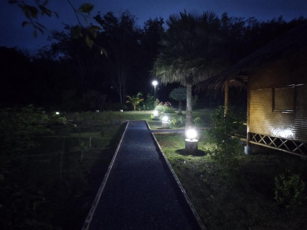Palm Garden Bungalows Ko Lanta Buitenkant foto